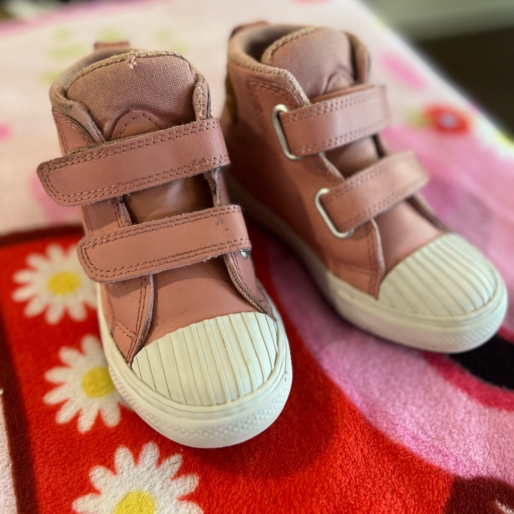Pink Leather Converse Toddler Size 10